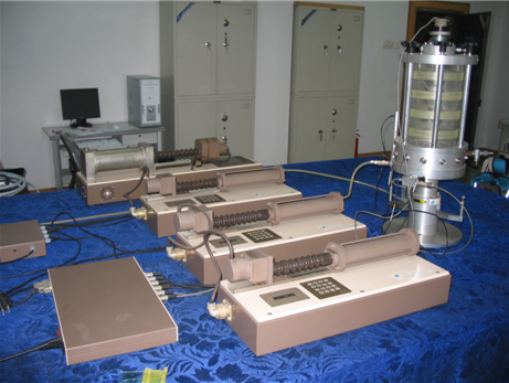 解放军后勤工程学院 STDTTS标准应力路径三轴仪+UNSAT非饱和土三轴仪